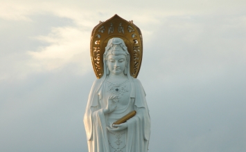 Kinh điển và Thầy của ta